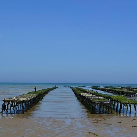 Maison renovee en pierres avec jardin près Omaha beach&Bayeux à 5mn de Port en Bessin Commes Exterior foto
