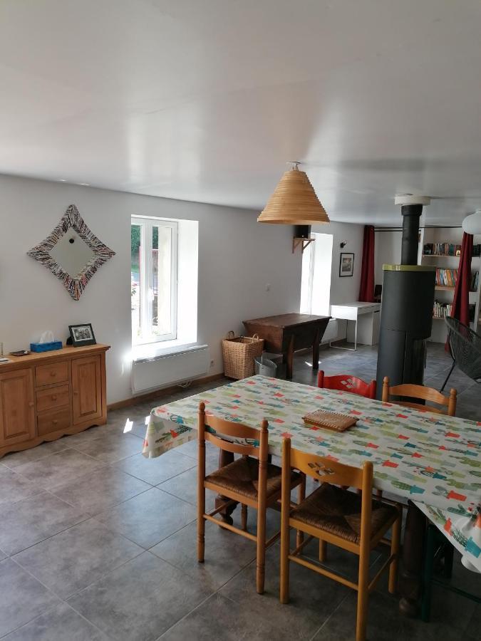 Maison renovee en pierres avec jardin près Omaha beach&Bayeux à 5mn de Port en Bessin Commes Exterior foto