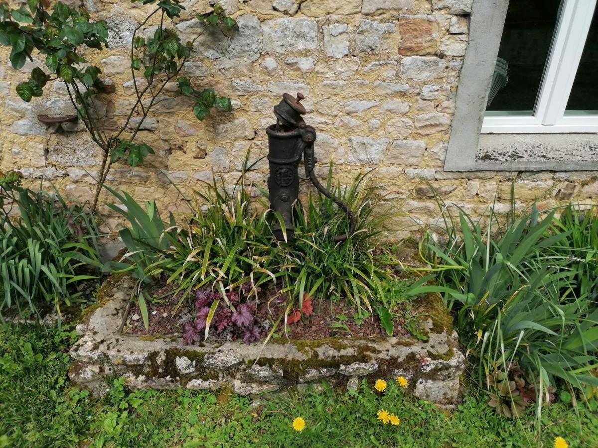 Maison renovee en pierres avec jardin près Omaha beach&Bayeux à 5mn de Port en Bessin Commes Exterior foto