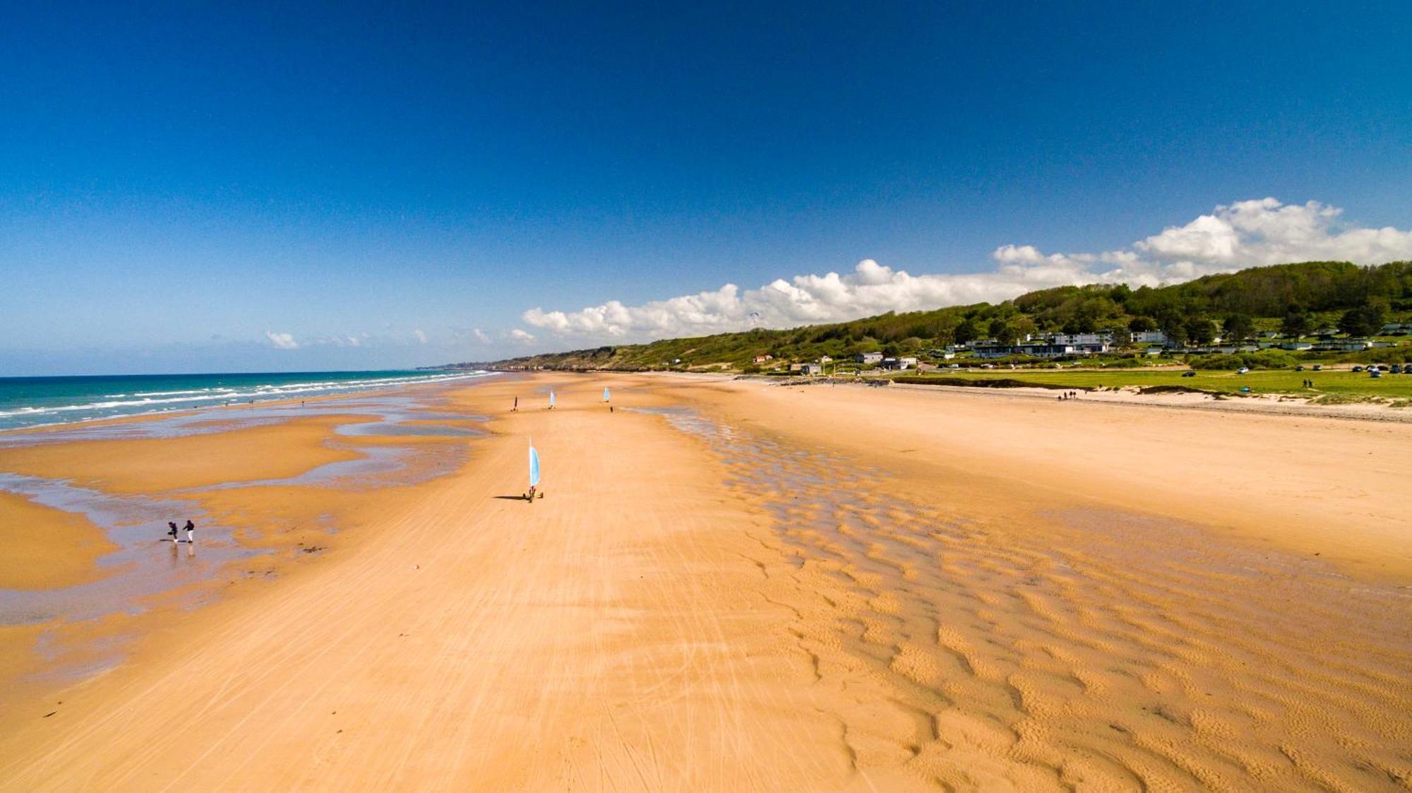 Maison renovee en pierres avec jardin près Omaha beach&Bayeux à 5mn de Port en Bessin Commes Exterior foto