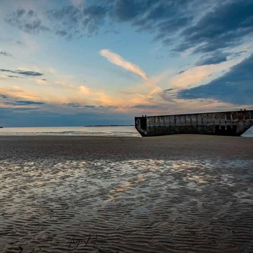 Maison renovee en pierres avec jardin près Omaha beach&Bayeux à 5mn de Port en Bessin Commes Exterior foto